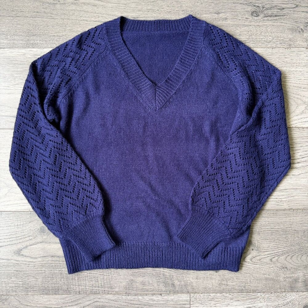 Navy Women’s Chevron Eyelet Sleeve V-Neck Sweater - Size Medium